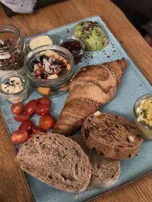 🤔 at Blackbird in Bruges