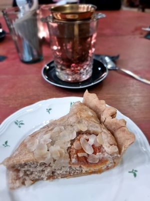 cake and tea at Blackbird in Bruges