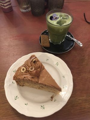 Hazelnut cake - iced matcha latte   at Blackbird in Bruges