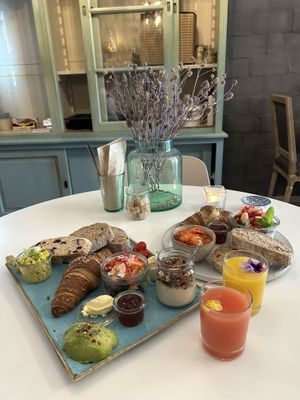 The day can’t start any better like this !  at Blackbird in Bruges