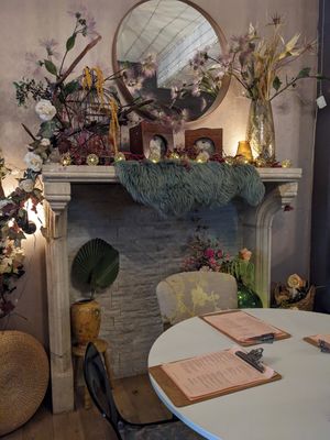 Decor at Blackbird in Bruges