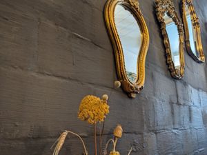 Decor at Blackbird in Bruges