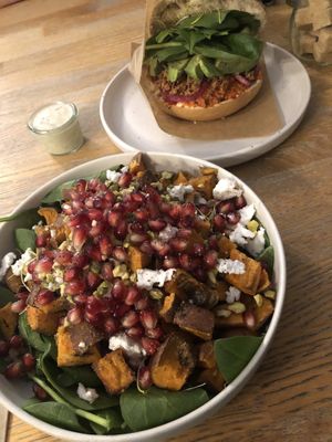 Balance bowl and blackbird bagel  at Blackbird in Bruges