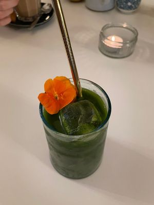 Green juice at Blackbird in Bruges