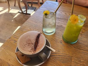 Hot chokolate and other drinks at Blackbird in Bruges