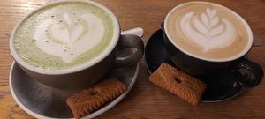 Matcha and cappuccino at Blackbird in Bruges