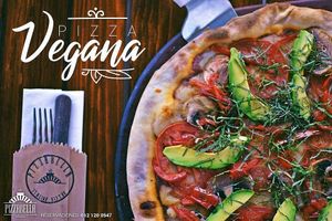 Vegan pizza at Pizzabella Italian Bistro in La Paz