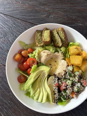 Vegan salad bowl  at Secret Spot - Berawa in Tibubeneng