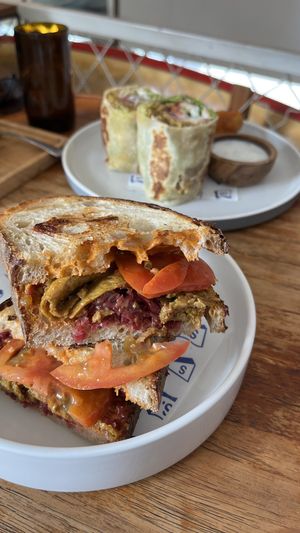 Shawarma und Reuben Sandwich  at Secret Spot - Berawa in Tibubeneng