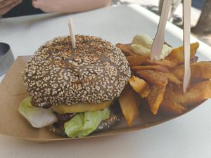 Vegan Bacon n Cheese Burger Menu at Cookoomela Grill in Athens