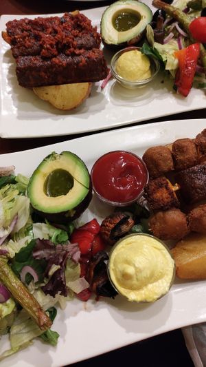 Grillmix tallrik & tree sorters tofu at Chutney in Stockholm