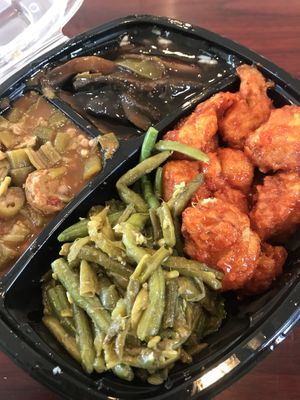Sweet sticky fried cauliflower, portabello mushroom steak, green beans and okra gumbo - the cauliflower was to die for! 🤤🤤 at Sweet Soulfood in New Orleans
