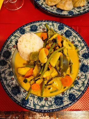 Legetables curry at Tibetain Lung-Ta in Lourdes