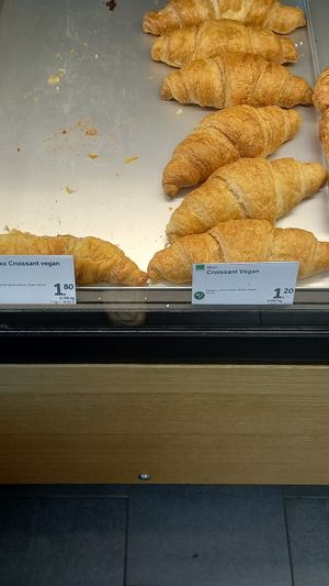 vegan croissants at denn's Biomarkt - Bruhl in Leipzig