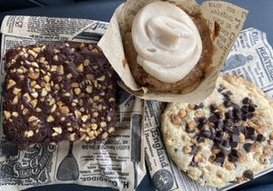 Brownie, carrot cake, and chocolate chip cookie at Greenpoint Burgers in Annecy