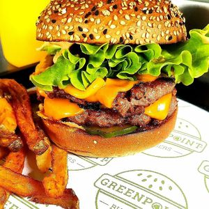 Double beyond burger at Greenpoint Burgers in Annecy