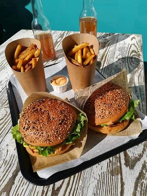 Vegan menu  at Greenpoint Burgers in Annecy