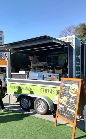 The foodtruck at Greenpoint Burgers in Annecy