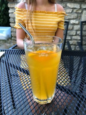 Homemade icetea my daughters loved it, they had several 😁 at Ctyri Sestry in Kutna Hora