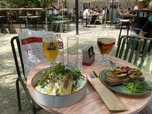 De binnentuin  at De Republiek in Bruges