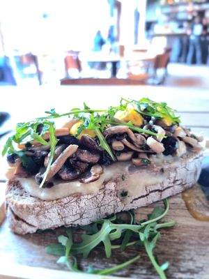 Toast mushrooms at De Republiek in Bruges