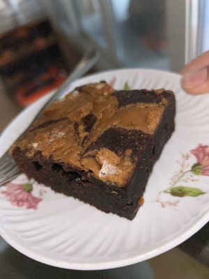 Chez Mariette 🥦 
Vegan
Best Vegan Pastry Around: Frangipane or Brownie - Instagram chezmariette
€8.50  at De Republiek in Bruges