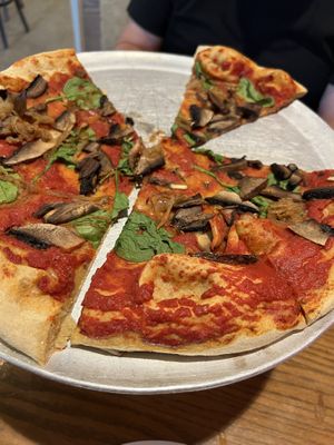 Skimped on toppings  at Mellow Mushroom in Paducah