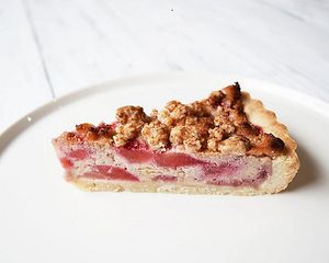 strawberry tart at L for You in Tokyo