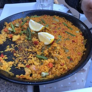 Massive vegan paella  at Espana Cani in Madrid