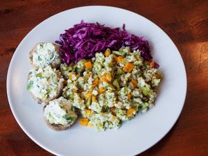 Ciuperci umplute cu tofu cu orez integral at Pofta de Verde in Constanta