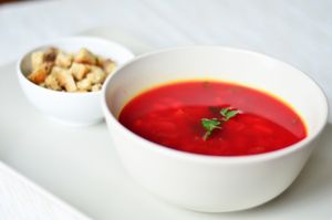 Bors rusesc cu sfecla at Pofta de Verde in Constanta