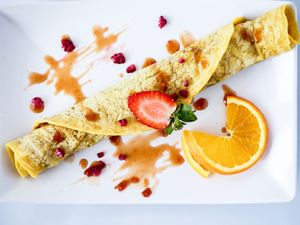 Clatita cu dulceata at Pofta de Verde in Constanta