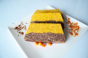 Halva raw cu pudra de roscove si catina at Pofta de Verde in Constanta