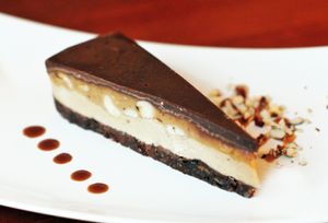 Snickers cake raw vegan at Pofta de Verde in Constanta