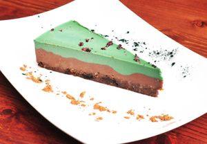 British raw vegan cake at Pofta de Verde in Constanta