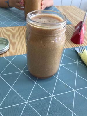 Sumo de pera e maçã  at A Vegana in Portimao