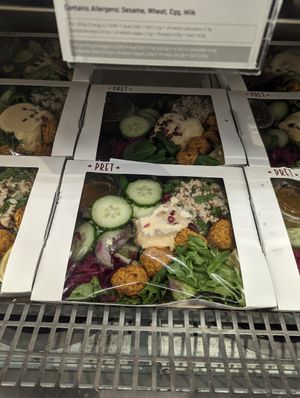  at LGW - Pret A Manger -  ST in Horley