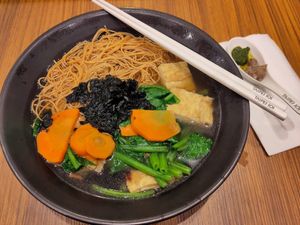 Noodle soup with carrots, spinach, beancurd, veg ham and seaweed at Vege Creek 蔬河 - 101 in Taipei