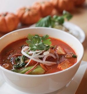 Vegan Pho Sate

Spicy peanut coconut flavoured veggie broth with rice noodles, tofu, broccoli, boo chop, carrots, onions, cilantro. at Dundas in Vancouver