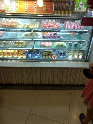 Frsh fruit at SF Fruits & Juices - VivoCity in Central Singapore