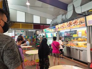 Queueing at Pasir Ris You Tiao - Stall in East Singapore