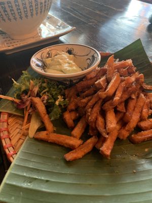 Süßkartoffelpommes  at Anamit in Dresden