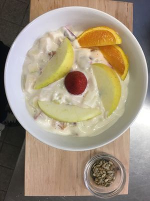 Joghurt mit Früchten, lecker ❤️  at Schmeckerling in Munich