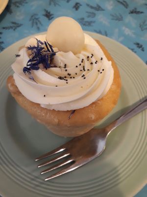 Blueberry and white chocolate cake (March 2023) at Sift in Otley