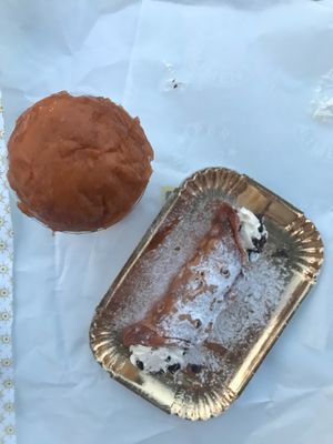 Babà napolitano and cannolo  at Milkaway in Naples