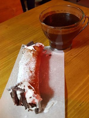 Hot chocolate (to die for!) and cannolo at Milkaway in Naples