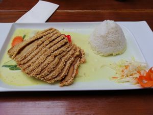 Vegane Ente mit Grünem Curry at Good Morning Vietnam Vegan in Berlin