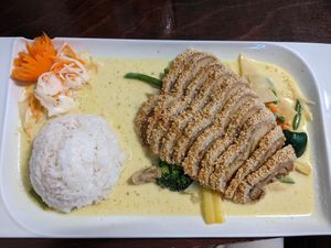 Yummy Green Curry - 4.5/5. at Good Morning Vietnam Vegan in Berlin