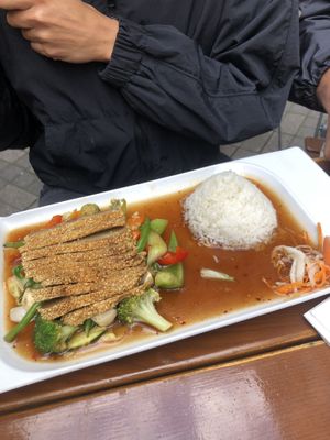 Vegan duck with tamarind sauce   at Good Morning Vietnam Vegan in Berlin