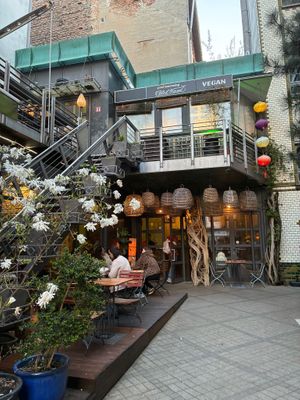 Entrance is on this side   at Good Morning Vietnam Vegan in Berlin